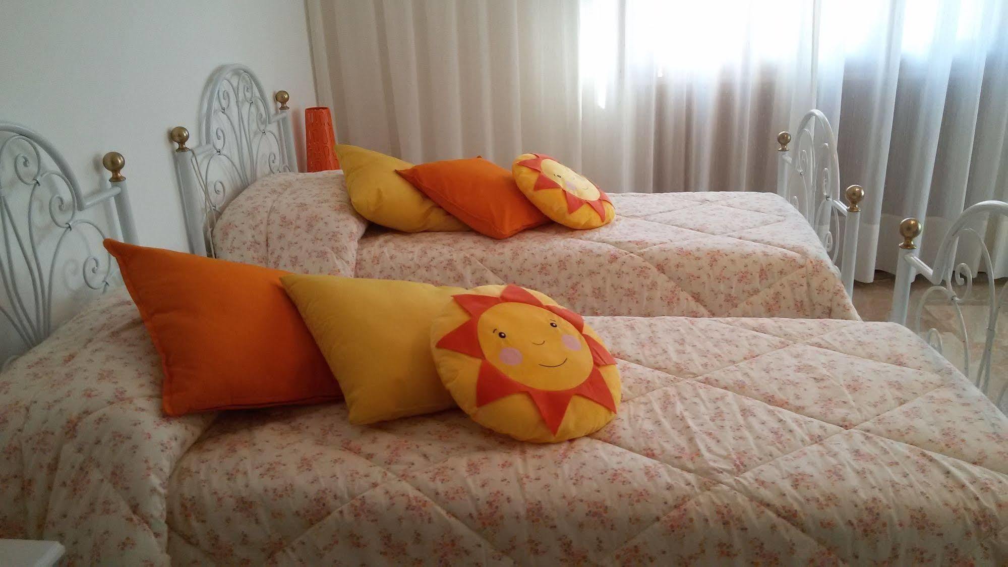 B&B Soleluna Massa Fiscaglia Kültér fotó