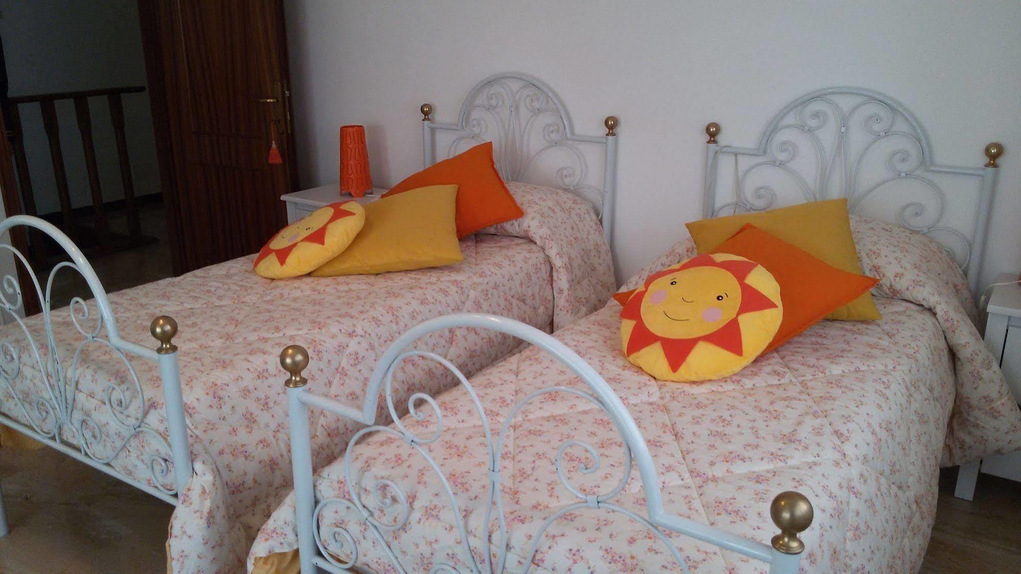 B&B Soleluna Massa Fiscaglia Kültér fotó